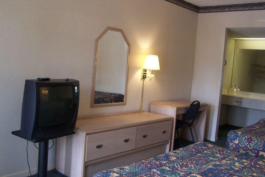 Celebration Inn Lewisburg Стая снимка