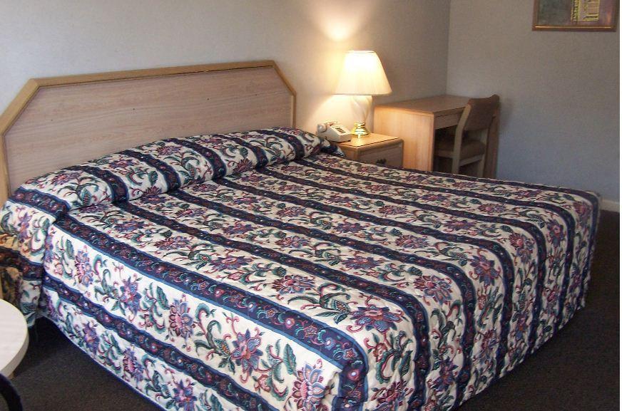Celebration Inn Lewisburg Стая снимка